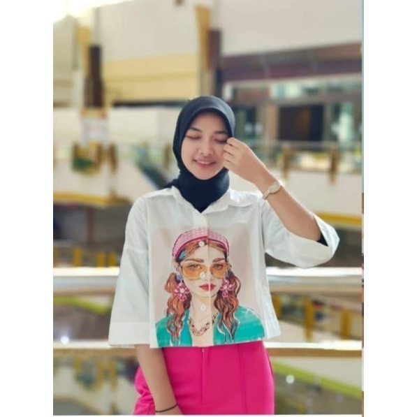 KEMEJA CROP PRINT HELOO BESTIE