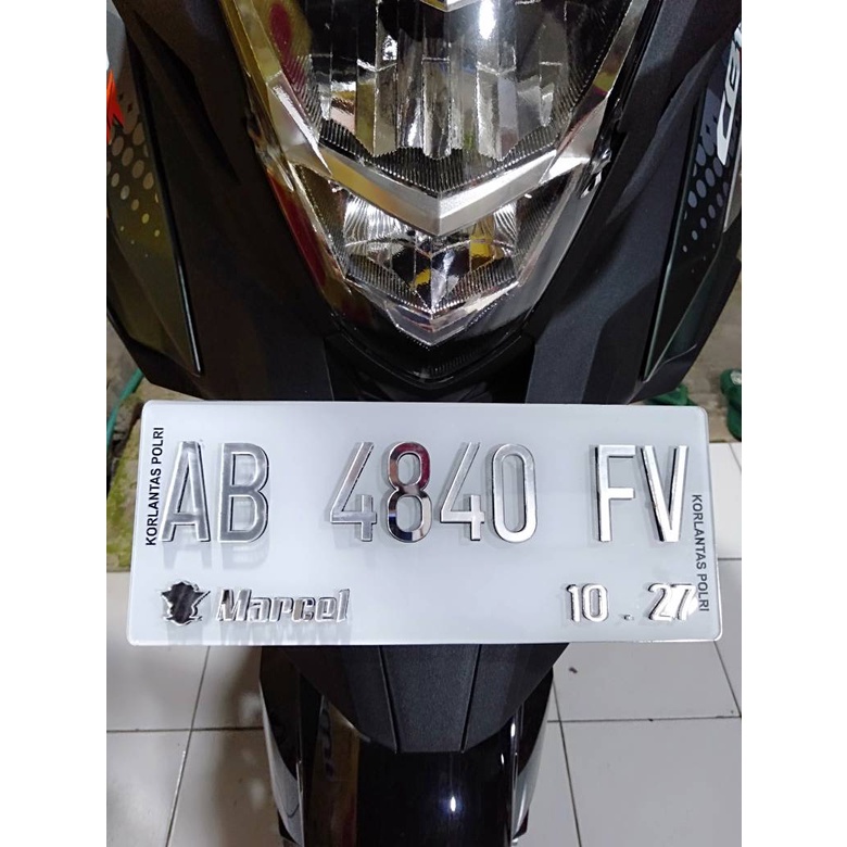 Plat Nomor Motor Akrilik Chrome Timbul