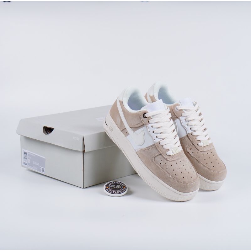 Sepatu Nike Air Force 1 Suede