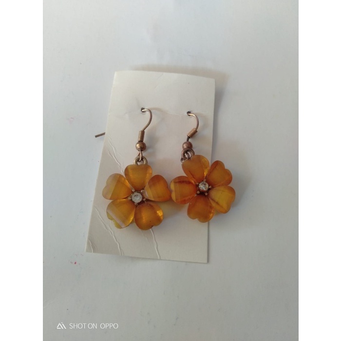 Jual Anting Cantol Motif Bunga Kelopak Warna Kuning Shopee Indonesia