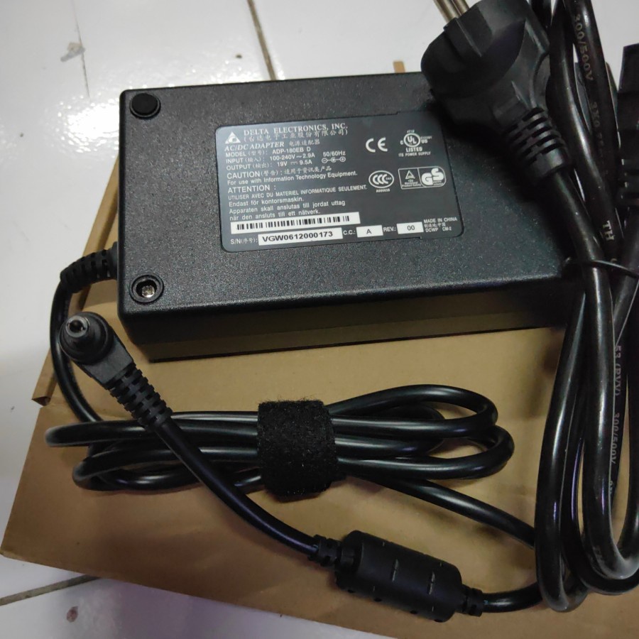 ADAPTOR CHARGER DELTA MSI ADP-180EBD PA-1181-02 19V 9.5A DC 5.5*2.5MM