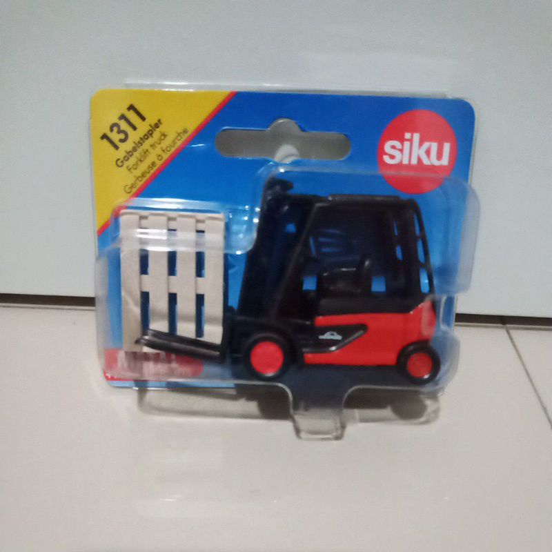 forklift truck siku metal