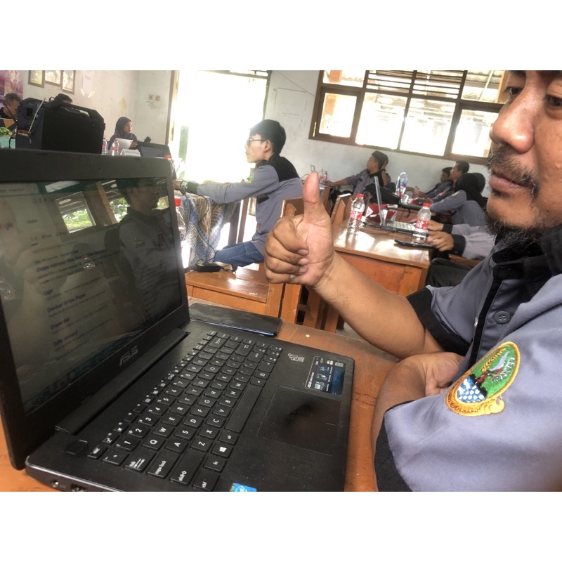 laptop bekas merk asus