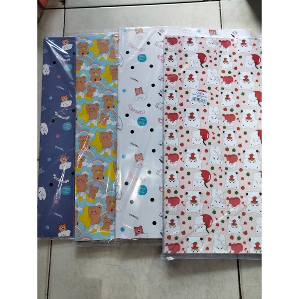 

Kertas Kado Gambar Fancy atau Batik 50 Lembar Kiky/Sidu