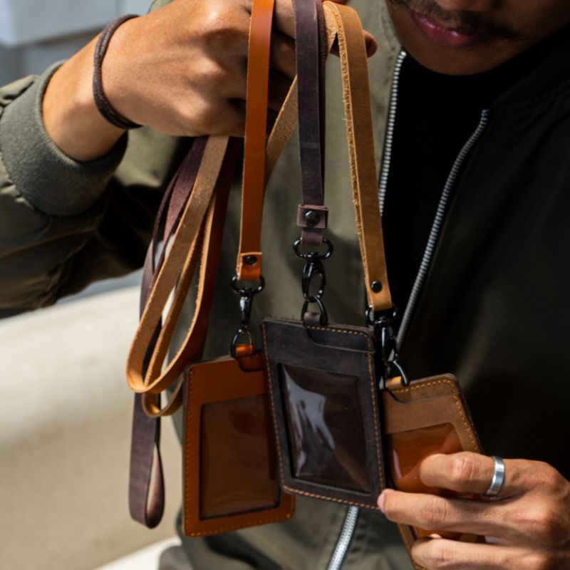 Reven Leather Lanyard - Gantungan Tali ID Card Name Tag Holder Arca Lanyard Pocket Tempat ID Kartu Nama Kantor Sekolah Serbaguna Bahan Kulit Asli Model Kalung Premium Genuine Original