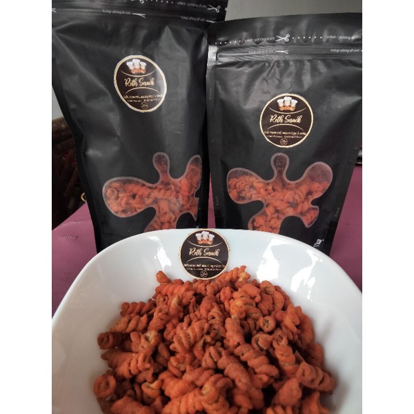

Cemilanpedassnackpedascemilanmanissnackgurih