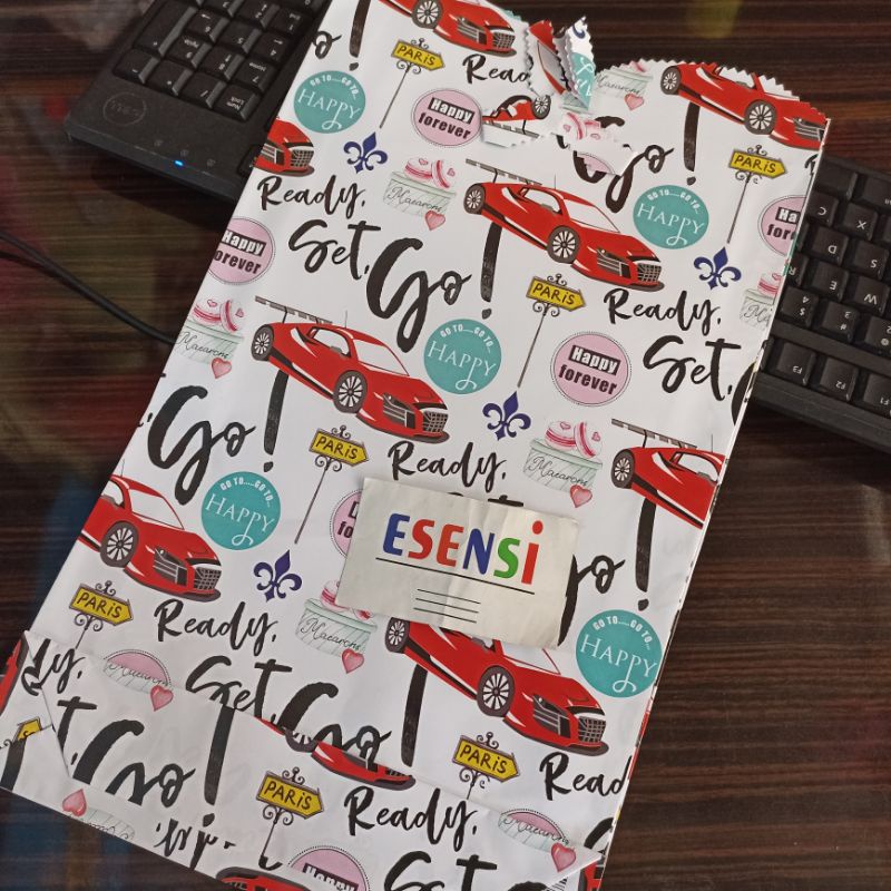 

Kertas Kado Instan / Jadi Tinggal Pakai