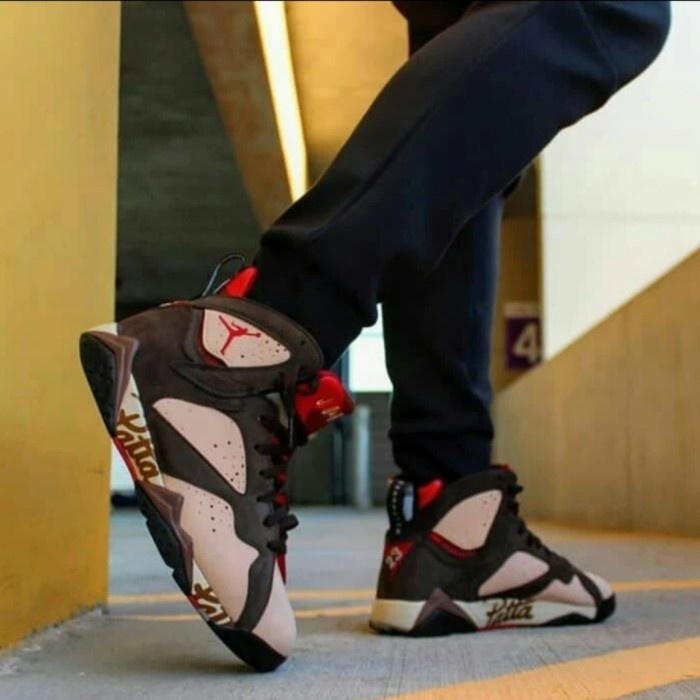 Sneakers Sepatu Nike Air Jordan 7 Retro Patta Shimmer Branded
