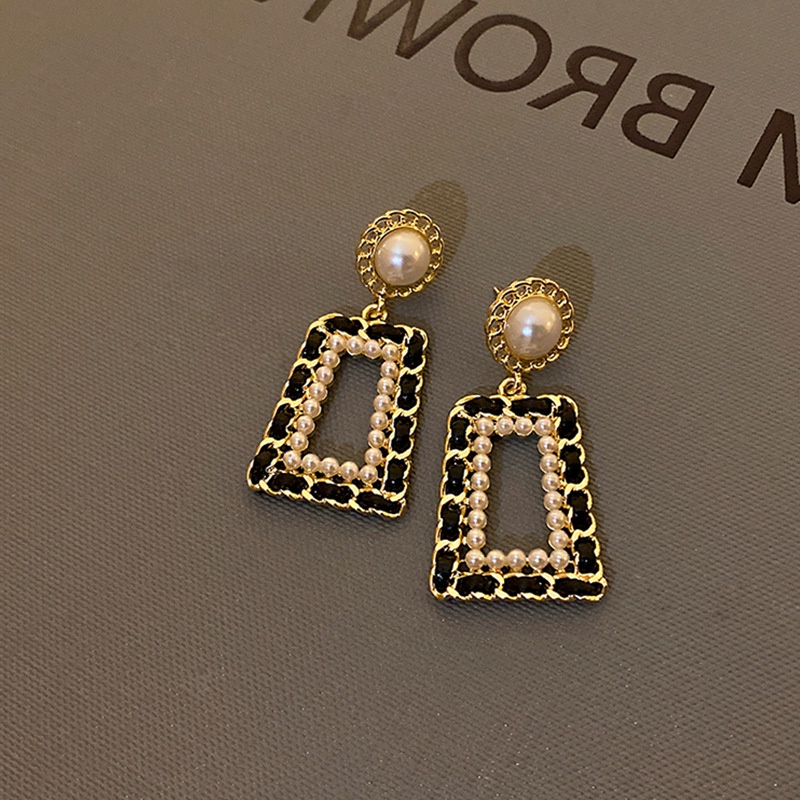 Korea Cahaya Mewah Elegan Baru Vintage Kulit Mutiara Geometris Anting Gadis