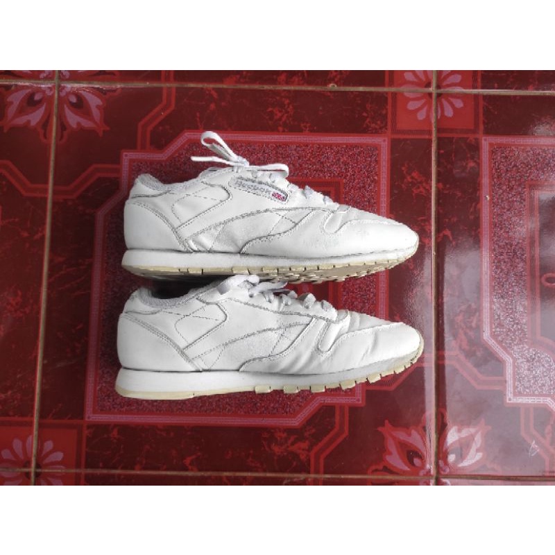 REEBOK CLASSIC LEATHER ORIGINAL SECOND / BEKAS (SIZE 41)