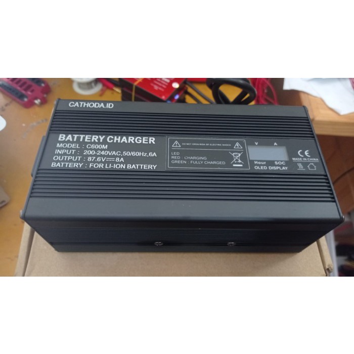 charger 24S LiFePo4 8A 87.6 volt