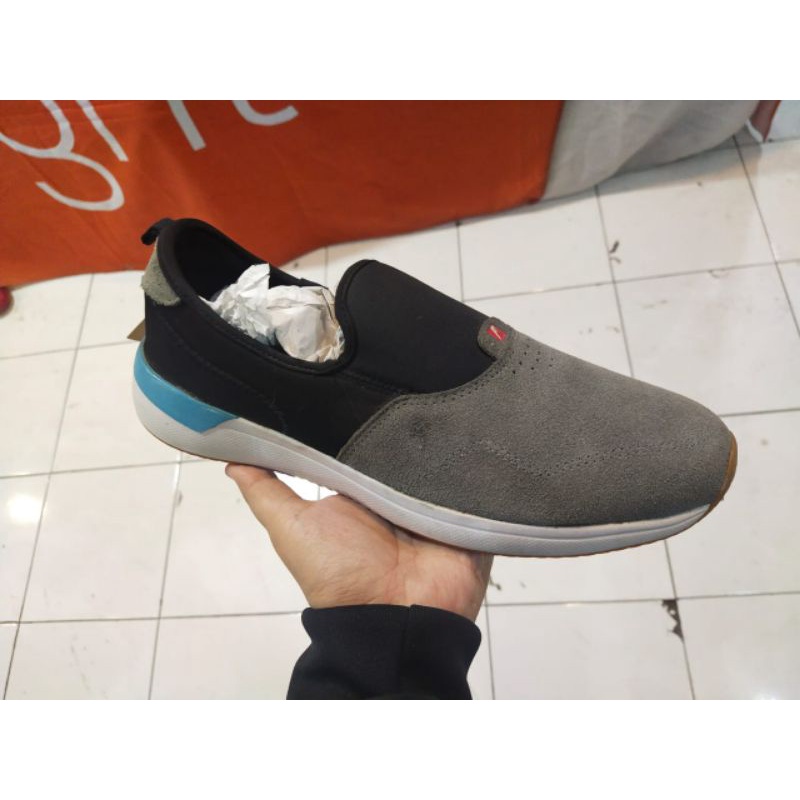 Piero Sepatu Casual Ventura Slip On Abu