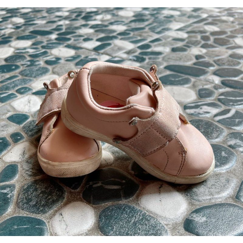 Preloved Sepatu Anak Perempuan Disney Princess Ukuran 6 (15,5 cm)