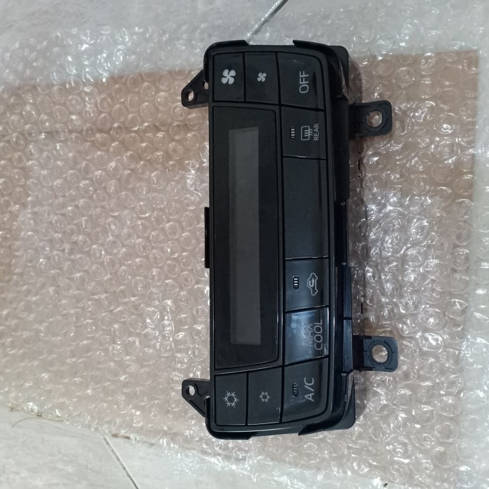 panel ac digital avanza 2019