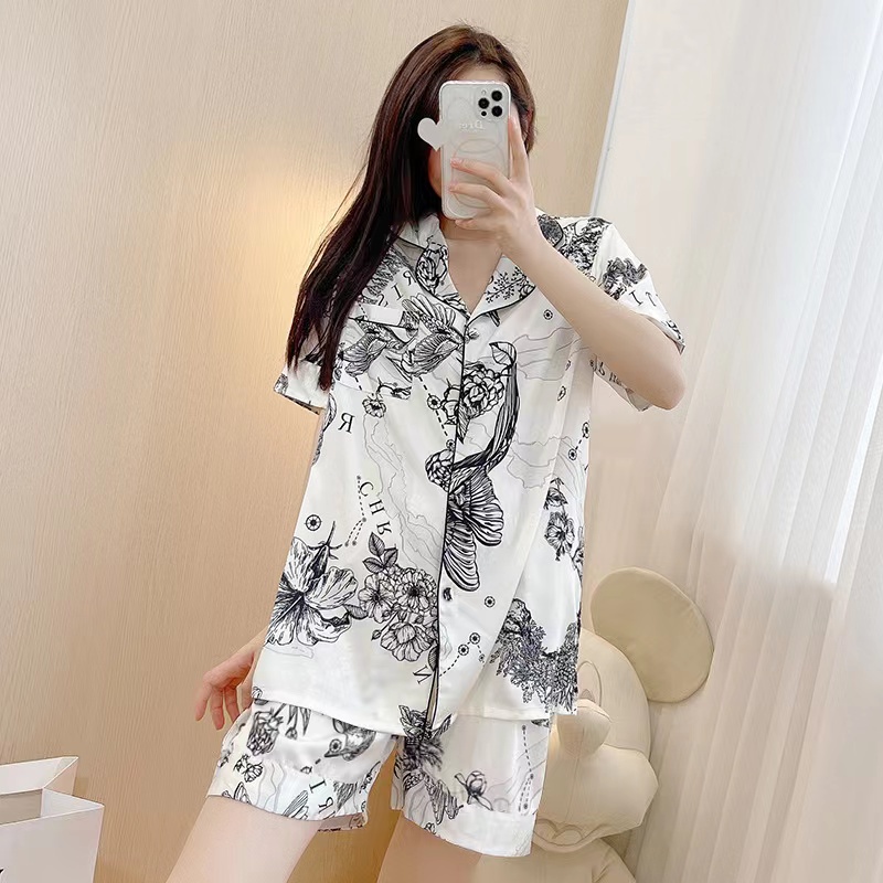 2023 new ancient style printed pajamas female short -sleeved top+shorts lapel cardigan ice silk home clothing set