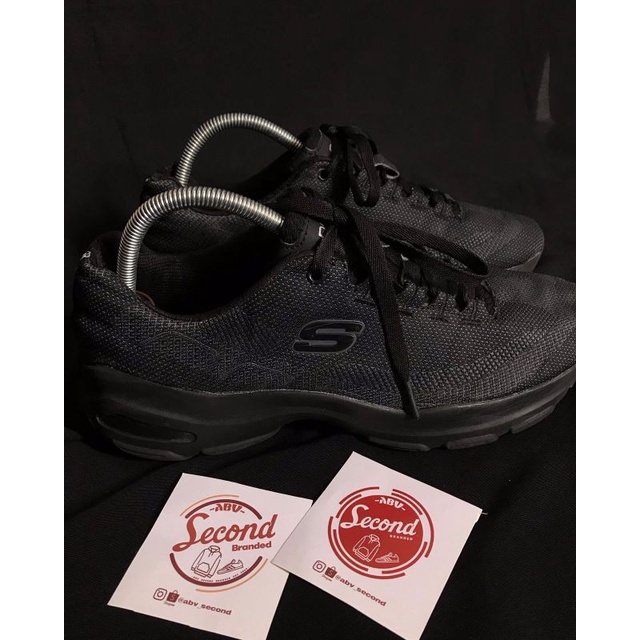 SEPATU SKECHERS SEPATU HITAM