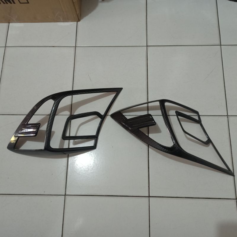 Garnis belakang lampu carbon All new Brio