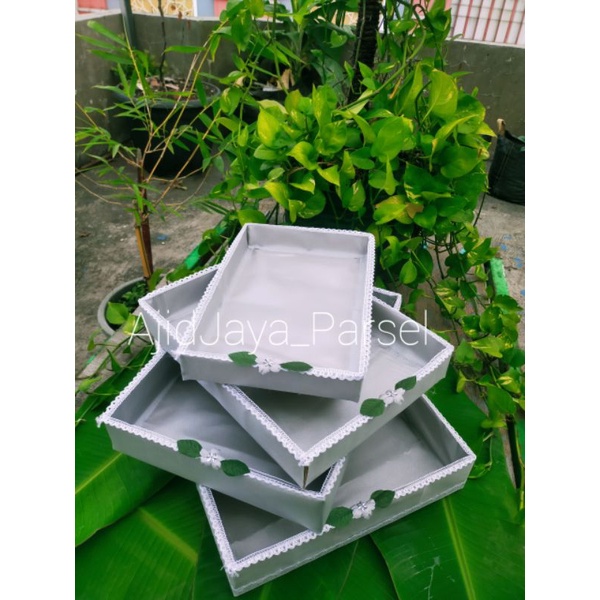 

PARSEL SESERAHAN TERMURAH 1SET ISI 4KOTAK