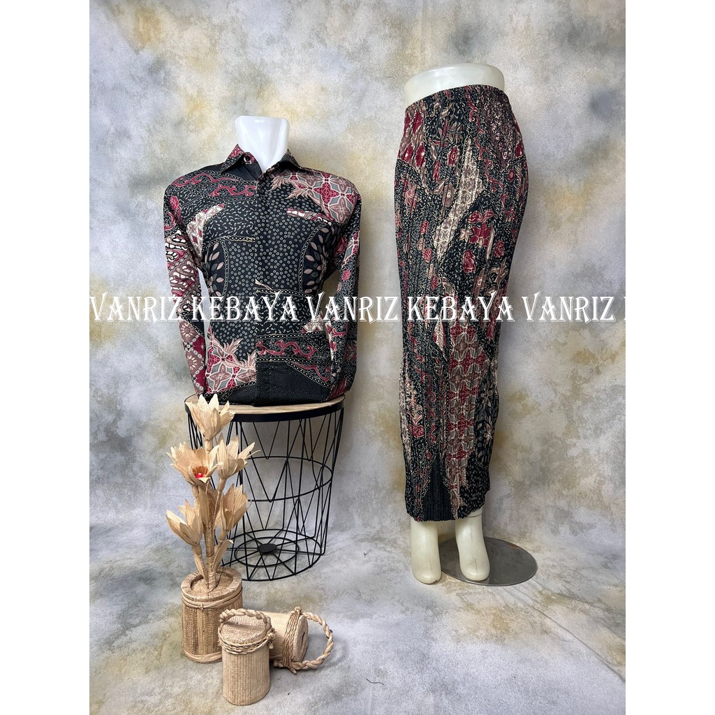 Vanriz Kebaya-Kemeja Batik Lengan Panjang Couple Rok Plisket