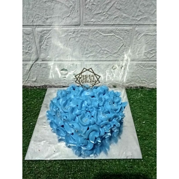 

kue ulang tahun love 18cm