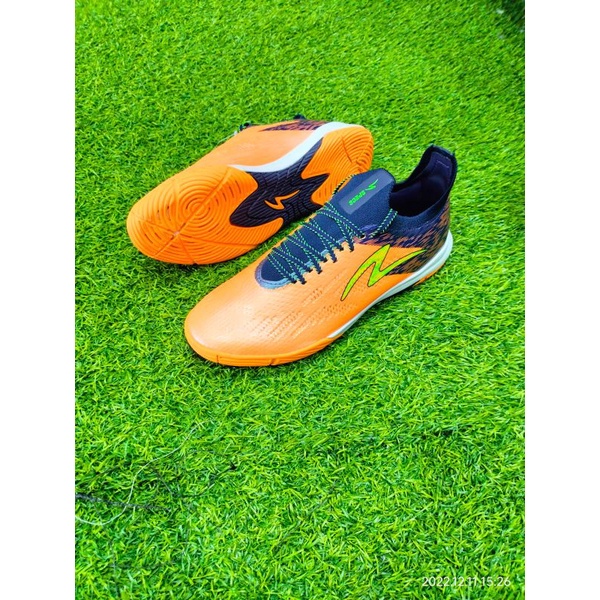 Sepatu futsal SPECS original Accelerator ALPHA ELITE IN