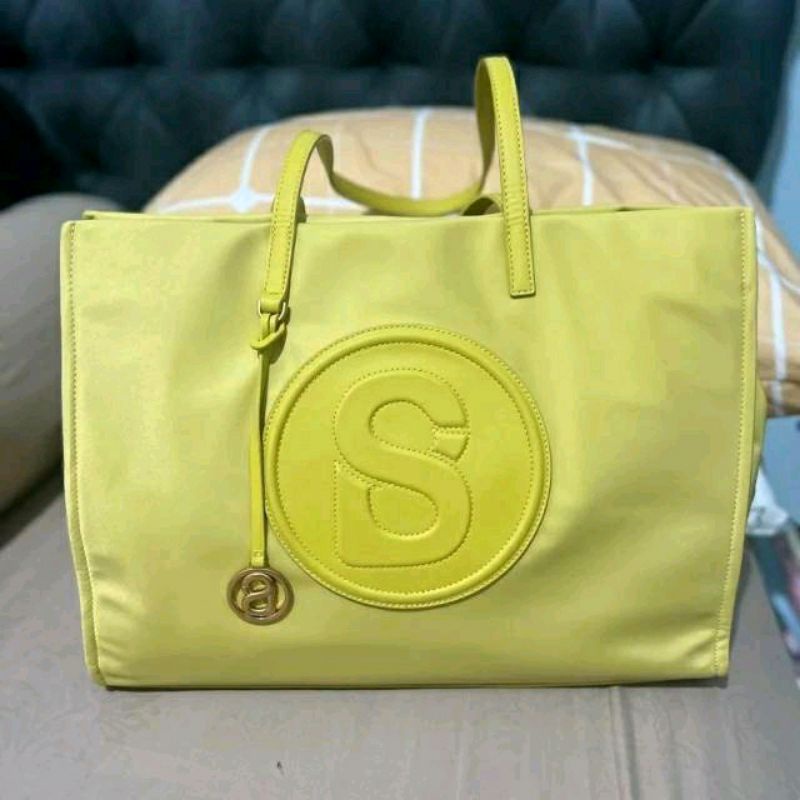 Buttonscarves Aaliya nylon Bag