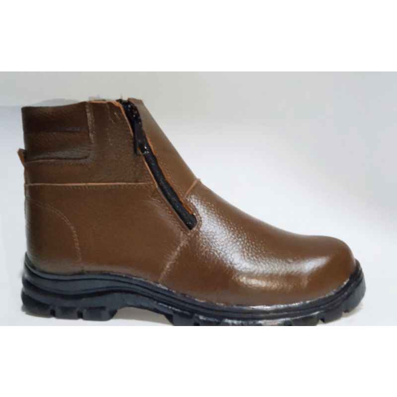 sepatu safety boot /sapatu safety pria murah /sepatu safety kulit asli sol karet ujung besi seleting