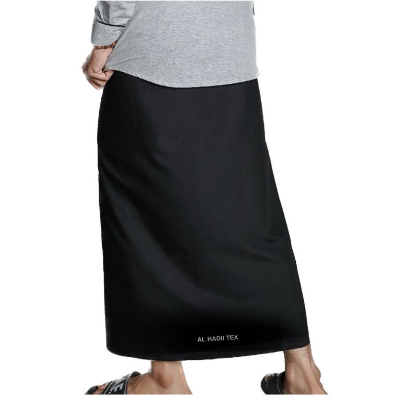 SARUNG TENUN POLOS HITAM