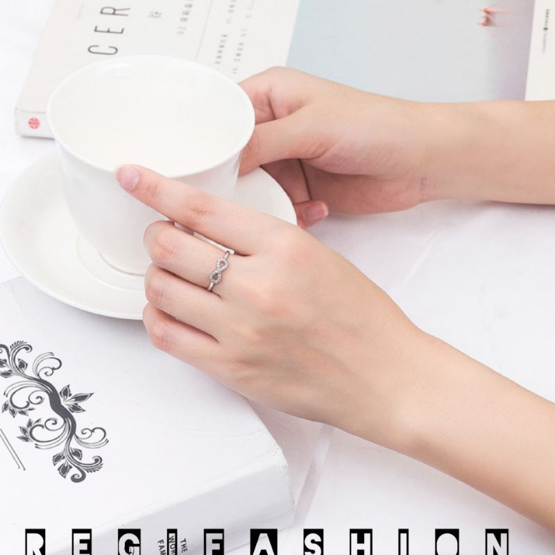 Cincin Titanium Infinity Cincin Wanita Elegan Anti Karat Tidak Luntur