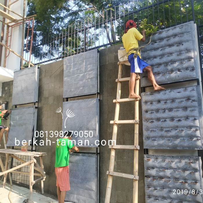 Karpet Vertical Garden