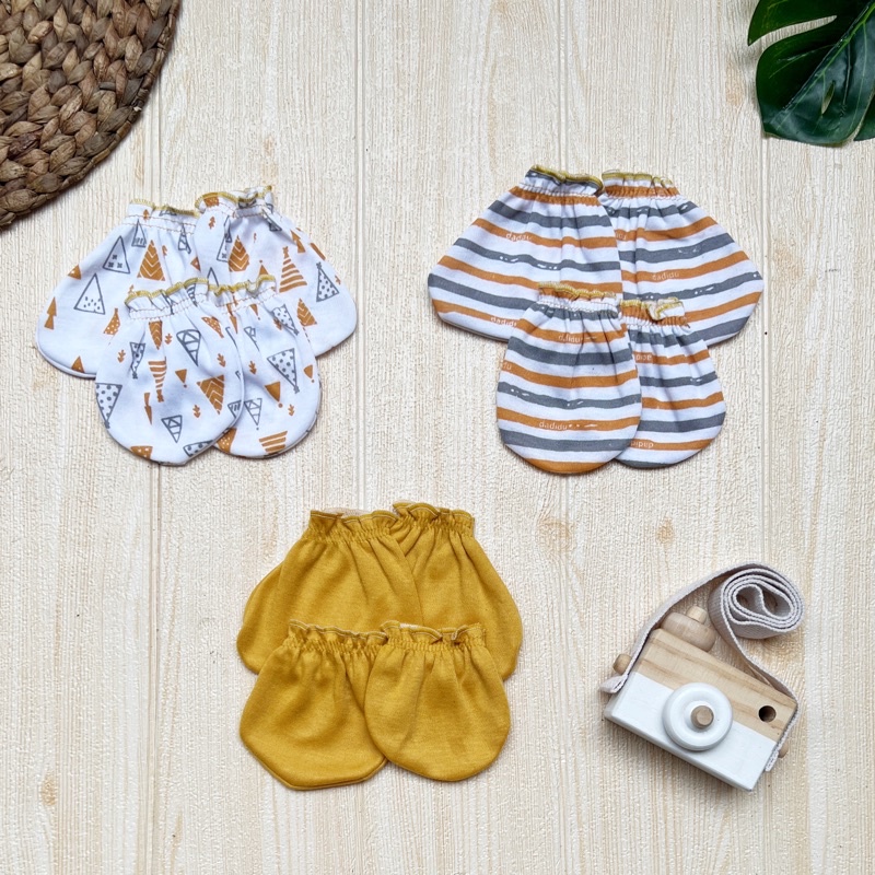 Serian MUSTARD - 3 Set Sarung Tangan dan Kaos Kaki Bayi MUSTARD Series Merk DADIDU