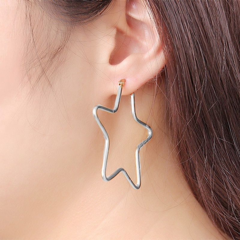 Fancyqube Anting Hoop Bintang Besar Bahan Titanium Steel Untuk Wanita Warna Silver Tidak Luntur