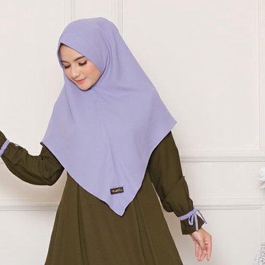 Zayna Hijab - Khimar Instan Pet Antem by Riskirich