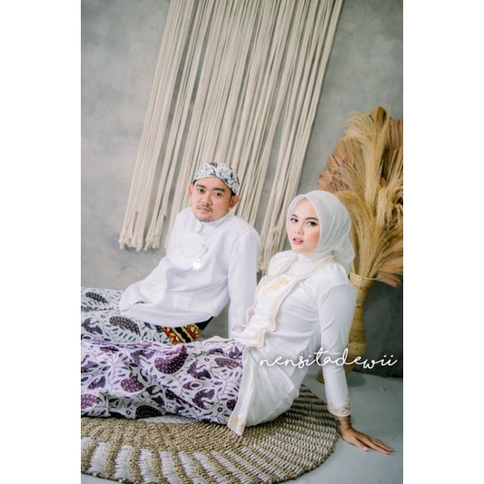 [1 Set, PPS02A] Baju Prewedding / Baju Couple Adat Jawa - Solo, Motif Sidoasih Kecil