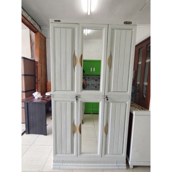 Lemari Plastik Napoly Pintu3