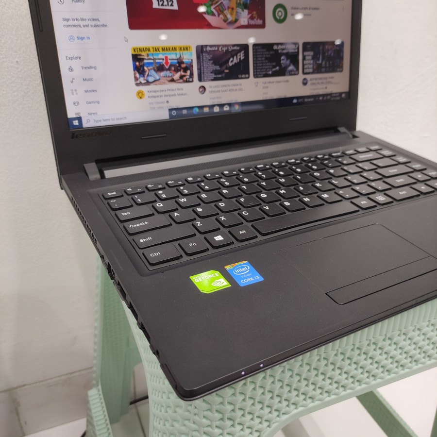 Lenovo Ideapad 300 Core i3-5005U RAM 4GB HDD 500GB GeForce 920M Berkualitas Bergaransi