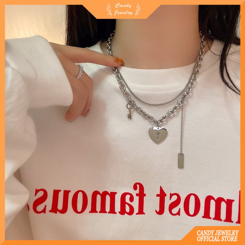Kalung Rantai Klavikula Lapisan Ganda Desain Kunci Hati Warna Permen Gaya Hip hop Untuk Wanita
