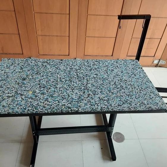 Meja Setrika Uap Laundry