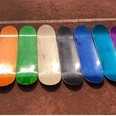 Quanjiafeng Double Rocker Skateboard Surface Profesional Cold Press Board Papan Pewarna Tiga Lapis 7.75 /8/8.25/8.5 Skateboard Grade