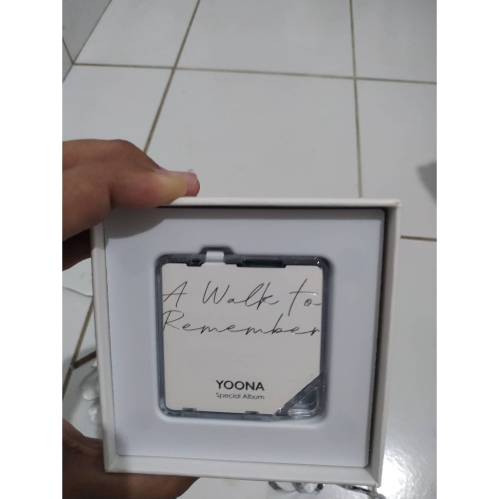 YOONA SPECIAL ALBUM A WALK TO REMEMBER