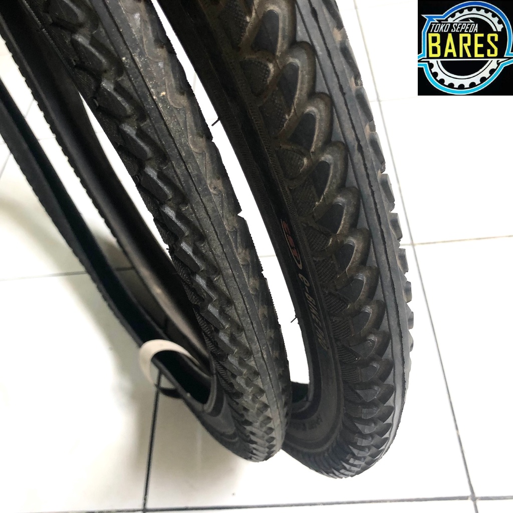 Ban Luar Sepeda CST 24 x 1.95