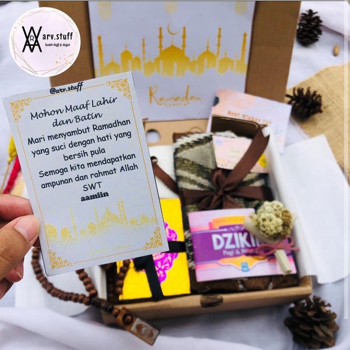 KADO ULTAH SPESIAL IBADAH  / Hampers Hadiah wisuda kado wedding pernikahan gift box parcel termurah hampers alat sholat hadiah hari kasih sayang romantis valentine day Ramadhan eid mubarak hari raya islam idul fitri lebaran puasa