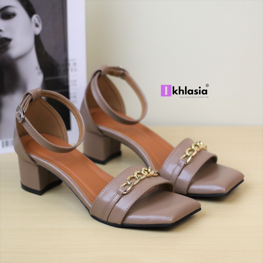 Sandal Heels Wanita Uta Rantai 5cm HT26