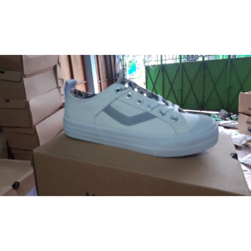 VENTELA REBORN REFLEKTIVE