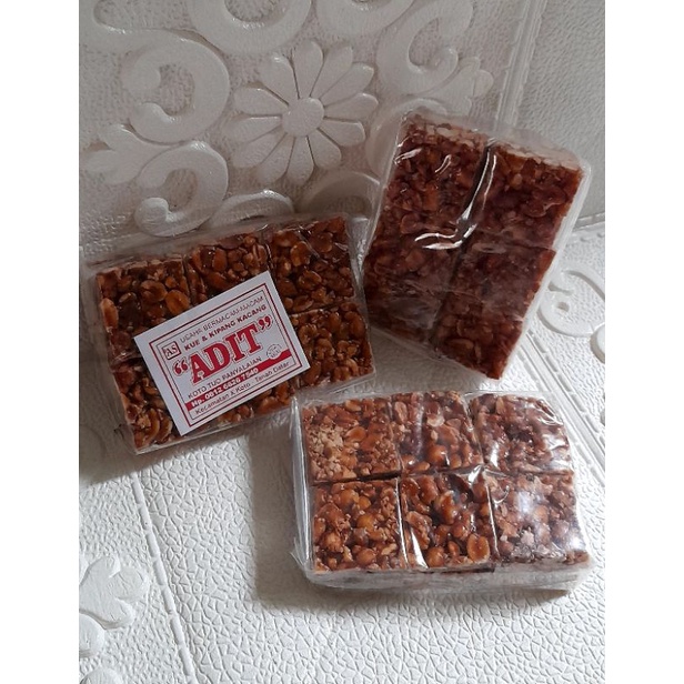 

kipang kacang karamel khas padang isi 12 pc