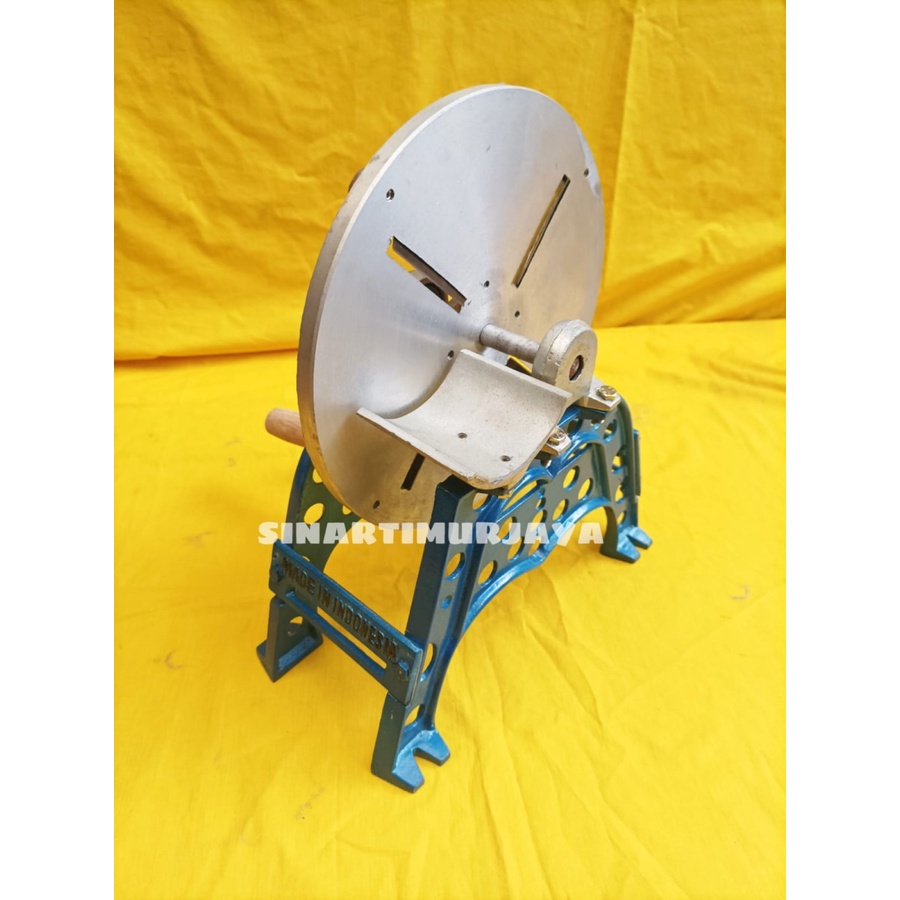 MESIN ALAT PEMOTONG SINGKONG IRIS POTONG RAJANG KRIPIK SINGKONG MANUAL