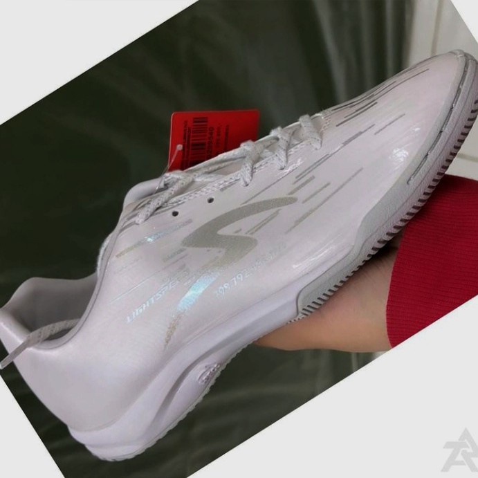 Jual Sepatu FUTSAL Specs lightspeed reborn ILUMINATE PACK IN white
