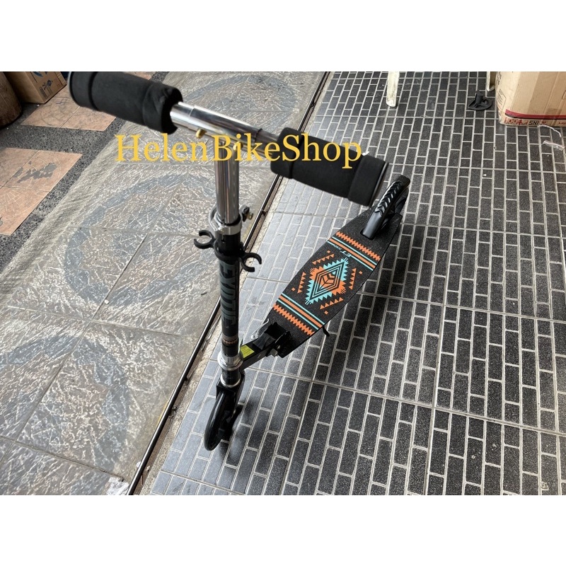 Scooter Exotic Besar