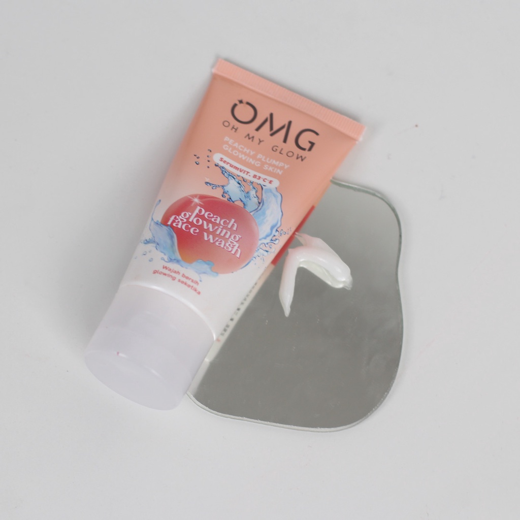 OMG Peach Glowing Face Wash