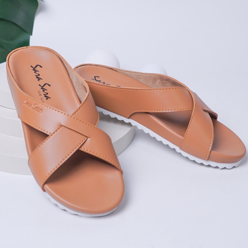 SARASARA YUK - Sandal Wanita Selop Empuk SARA SARA VIVI Sendal Cewek Wedges Platform Rumahan Hak Tinggi 2cm Model Silang 2 Size 36 37 38 39 40 Pergi Jalan Casual Santai Rumah Slop Warna Brown Cokelat Soft Premium Original Shoes ORI Mall Official Store